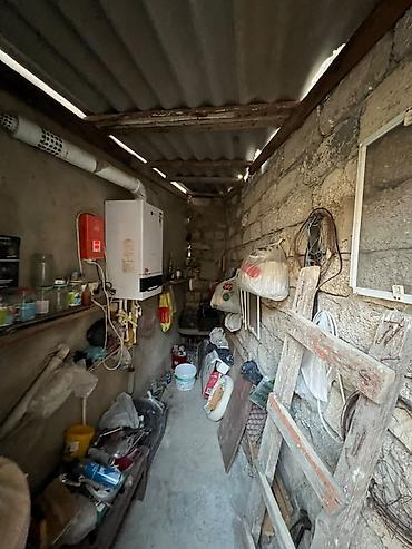 Həyət evləri və villaların satışı: Maştağa gülçülük 22 nömrəli məktəbin yanı 3 otaq 1 mətbəx şəxsi tikili — 9