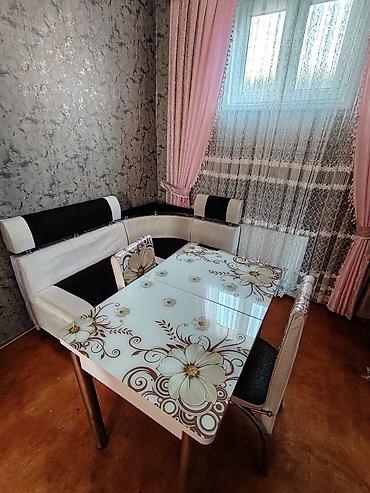 metbex oturacaqlari: Mətbəx üçün, İşlənmiş, Dördbucaq masa, 2 stul — 2