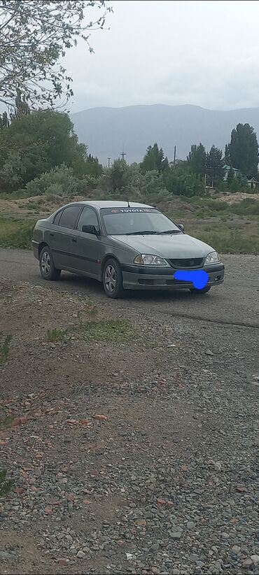 Toyota: Toyota Avensis: 2001 г., 1.8 л, Автомат, Бензин, Седан
