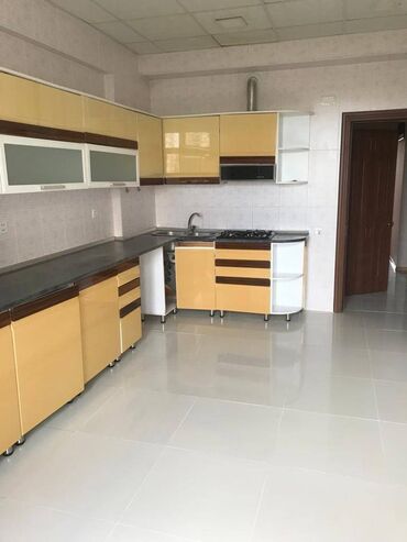 Uzunmüddətli kirayə mənzillər: Gənçlik metrosunun yaxınlığında Ayna sultanova heyklinə yaxın 16 — 6