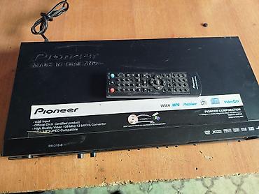 Pioneer brendinin DVD-210-S model DVD pleyeri. Bu cihaz USB girişinə