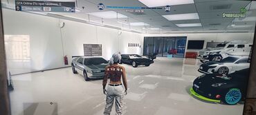 Digər avtomobillər: Qarajda müxtəlif növ nəqliyyat vasitələri var. Yüksək keçmə — 15