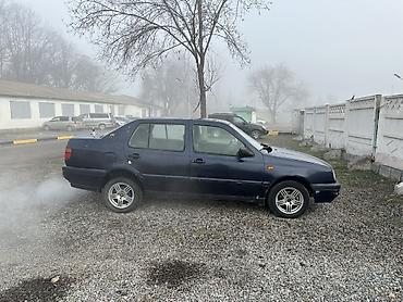 Volkswagen: Volkswagen Vento: 1992 г., Механика, Бензин, Седан — 3