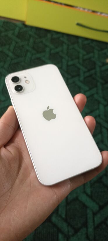 Apple iPhone: IPhone 12, Б/у, 128 ГБ, Белый, Зарядное устройство, 78 %