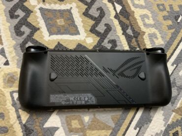 Видео оюндар жана приставкалар: Портативная игровая консоль ASUS ROG Ally. Оснащена процессором AMD