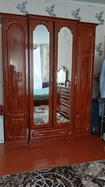 шифоньер четырехстворчатый: Шкаф для одежды, Прямой