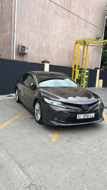 toyota nadya: Toyota Camry: 2019 г., 2.5 л, Автомат, Бензин, Седан