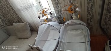 Uşaq və gənc otağı üçün dəstlər: Oğlan və qız üçün, İşlənmiş, Dördbucaq, Beşik, Dəst ilə, Matrassız, Yellənmə mexanizmsiz