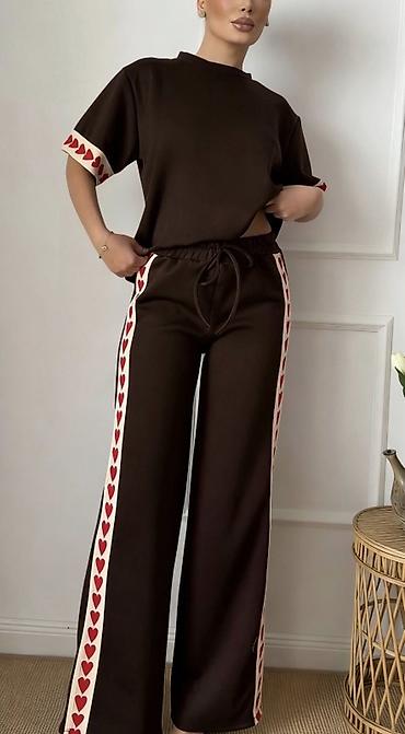 Gornji i donji deo: ❤️Top komplet – majica i pantalone sa srcima — 5