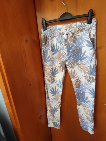 Pantalone: M (EU 38), Normalan struk, Drugi kroj pantalona