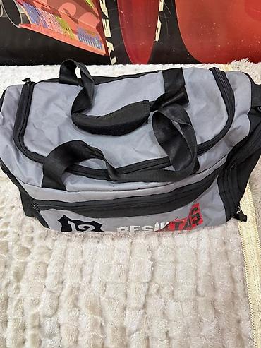 nike sumka: Türkiyeden alinib 100 azn e Beşiktaşin resmi mağazasindan alinib ucuz — 8