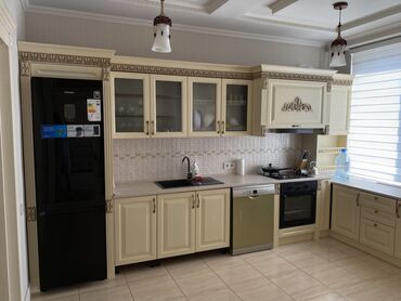 Долгосрочная аренда квартир: 4 комнаты, С мебелью полностью — 13