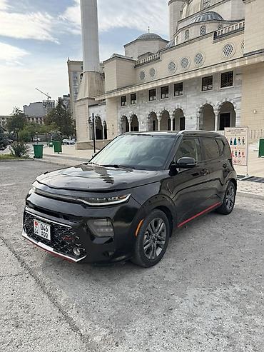 Kia Soul: 2019 г., 2 л, Автомат, Бензин, Кроссовер at lalafo.kg Kia Soul: 2019 г., 2 л, Автомат, Бензин, Кроссовер