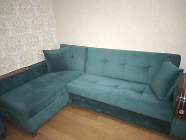 mebel stullar: L‑şəkilli, açılıb‑yığılan, bazalı divan. - Rəng: tünd yaşıl (velur — 3