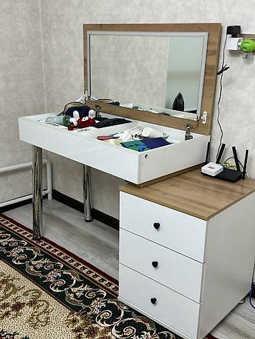 standing mirror: Туалетный столик с зеркалом и тумбой - Формат 2-в-1: стол с откидной — 3