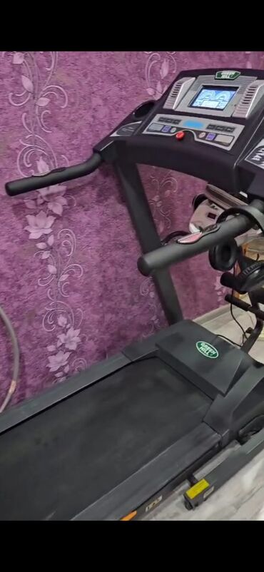 mini qaçış aparatı: Az istifadə olub. Yenidən seçilmir. Baha alınıb. Az endirim olunacaq