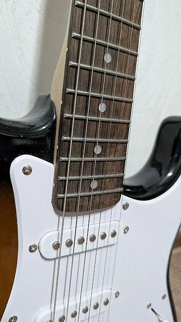 Гитары: Fender Squier Sonic 🇮🇩 indonesia! Гитара все, что надо для игры at lalafo.kg — 5 Гитары: Fender Squier Sonic 🇮🇩 indonesia! Гитара все, что надо для игры — 5