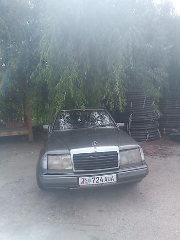 Транспорт: Mercedes-Benz W124: 1992 г., 2.3 л, Механика, Бензин, Седан — 4