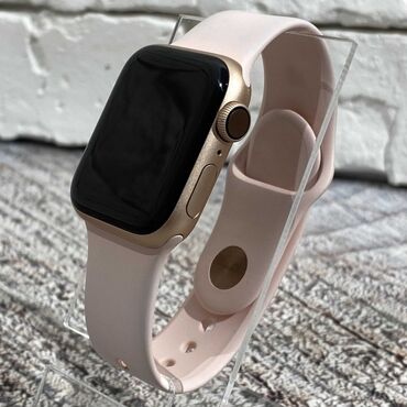 срочно продаю часы: Продаю Apple Watch 4 40 MM Original В очень хорошем состоянии для