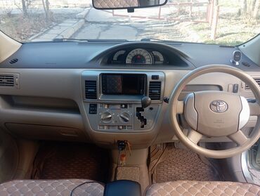 Toyota: Toyota Raum: 2003 г., 1.5 л, Автомат, Бензин, Минивэн — 8