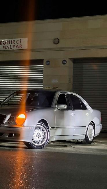 mercedes şəkilləri: Mercedes-Benz E-Class: 2.2 l | 1999 il Sedan — 1