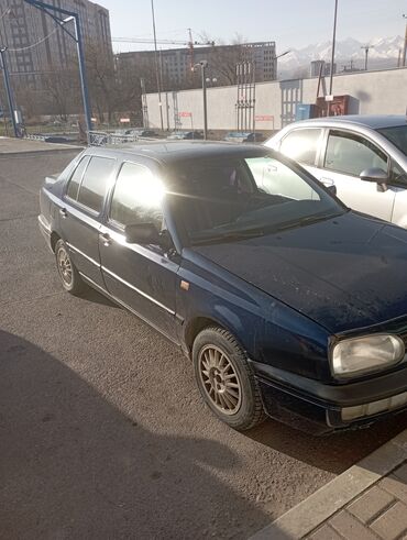 Volkswagen: Volkswagen Vento: 1.8 л | 1992 г. | Седан