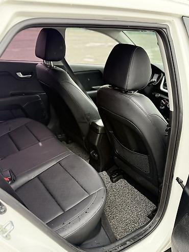 Kia: Kia Stonic: 2019 г., 1.4 л, Автомат, Бензин, Кроссовер — 9