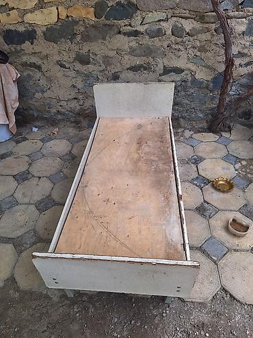 tek yataq: İşlənmiş, Təknəfərlik çarpayı, Bazasız, Matrassız, Siyirməsiz, Azərbaycan — 3