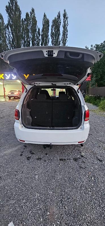coroll: Toyota Avensis Verso: 2001 г., 2 л, Механика, Бензин, Минивэн — 8