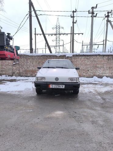 Volkswagen: Volkswagen Passat: 1989 г., 1.8 л, Механика, Бензин, Седан — 6