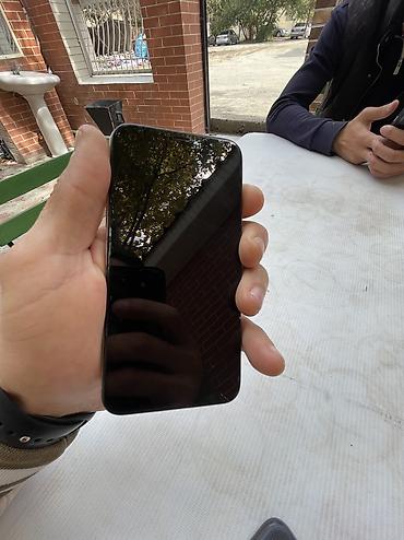 islənmis telefon aliram: IPhone X, 64 GB, Ağ, Simsiz şarj — 2