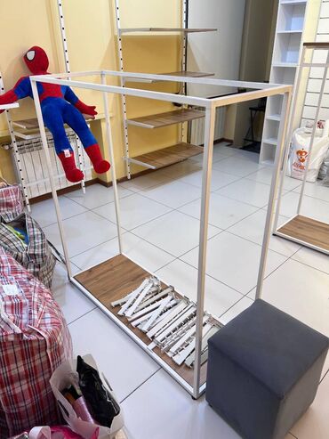 Aksesuarlar üçün vitrinlər: İşlənmiş, Ünvandan götürmə — 7