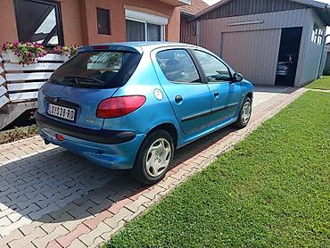 putnički kombi 8 1: Peugeot 206, plava boja, 5 vrata, benzinac. Kompaktan gradski — 6