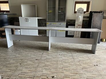 Б/у, Стол для маникюра, Без зеркала