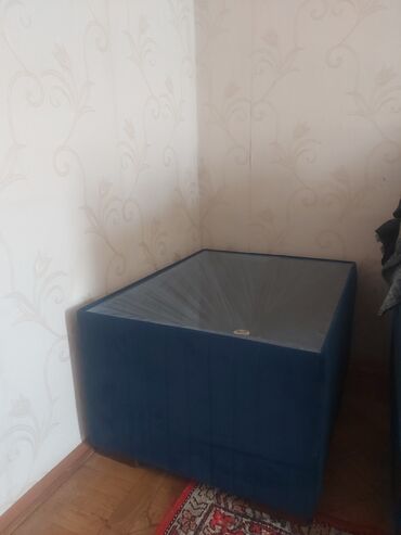 Kreslolar: İşlənmiş, Kreslo-oturacaq, Parça, Çatdırılma yoxdur — 10