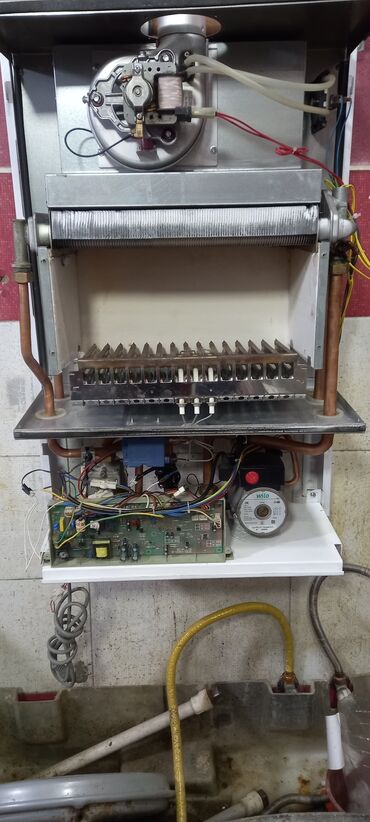 Kombilər: Termoqaz 36 kv az işlenmiş keyfiyyetli təmiz səliqəli zəif qazla -da lalafo.az — 9 Kombilər: Termoqaz 36 kv az işlenmiş keyfiyyetli təmiz səliqəli zəif qazla — 9