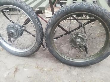 Delovi za motocikle: Prednji zadnji tocak automatik a3
Oba tocka ispravna
Nemaju lufta — 5