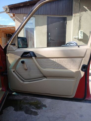 Mercedes-Benz: Mercedes-Benz E-Class: 1988 г., 2.3 л, Механика, Бензин, Седан — 10