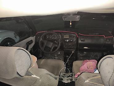 box: Volkswagen Passat: 1988 г., 1.8 л, Механика, Бензин, Седан — 2