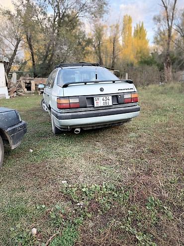 Volkswagen: Volkswagen Passat: 1992 г., Механика, Бензин, Седан — 4