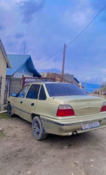 Daewoo: Daewoo Nexia: 2004 г., 1.5 л, Механика, Бензин, Седан