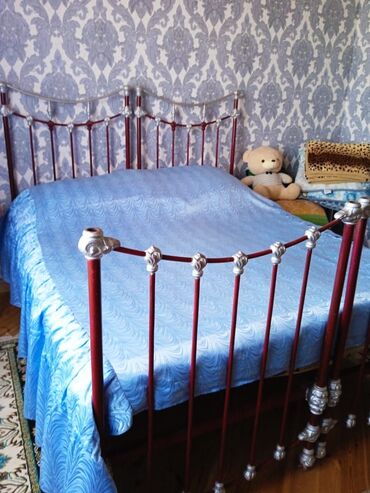 шикарная кровать: İşlənmiş, İkinəfərlik çarpayı, Matrassız