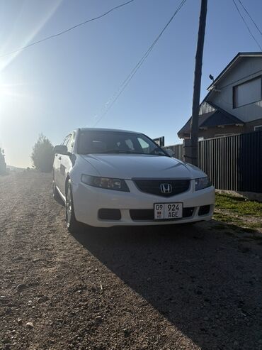 срочно продам авто в связи с переездом: Honda Accord: 2003 г., 2.4 л, Автомат, Бензин, Универсал