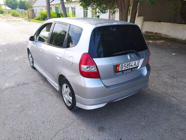 адисей 3: Honda Fit: 2004 г., 1.3 л, Вариатор, Бензин, Хетчбек