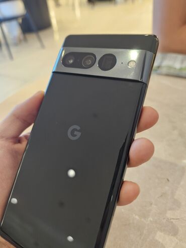 необычные телефоны: Google Pixel 7 Pro, Б/у, 128 ГБ, цвет - Черный, 1 SIM