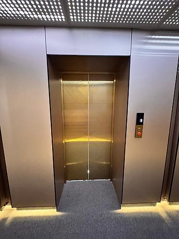 Аренда отелей и хостелов: Современный 4 звездочный апарт отель Raduga West Стильное стеклянное — 5