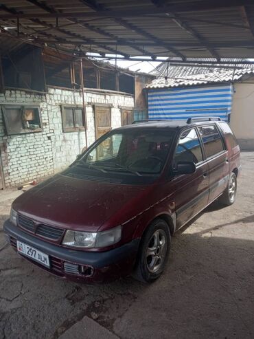 Mitsubishi: Mitsubishi Space Wagon: 1995 г., 2 л, Механика, Бензин, Минивэн