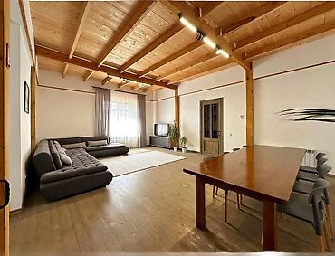 Продажа коттеджей и домов: 🏡 Продаётся современный дом в престижном районе Орто-Сай! 📐 Площадь — 2