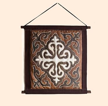 Панно: Национальные стеганные панно. Материал - натуральный шелк. Размеры 35 — 1