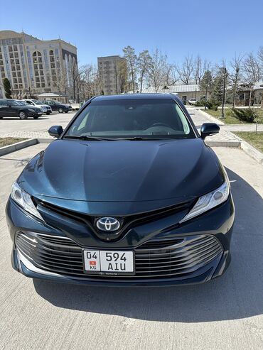 спиринтер сини: Toyota Camry: 2017 г., 2.5 л, Автомат, Гибрид, Седан